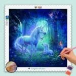Einhorn mit Baby im Dschungel